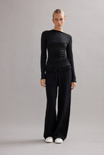 Load image into Gallery viewer, Caitlin Crisp Beau Merino - Black Hyde Boutique