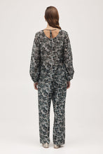 Load image into Gallery viewer, Marle Everly Top - Flora Marble Hyde Boutique