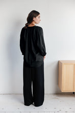 Load image into Gallery viewer, Mahsa Everyday Blouse - Black Hyde Boutique