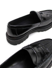 Load image into Gallery viewer, La Tribe Zoe Loafer - Black Hyde Boutique