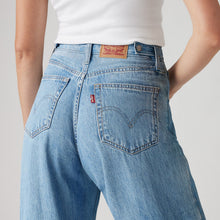 Load image into Gallery viewer, Levi's Cinch Baggy Jeans in Invested Indigo, close-up of baggy leg