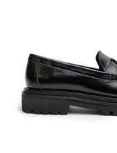 Load image into Gallery viewer, La Tribe Zoe Loafer - Black Hyde Boutique