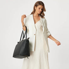 Load image into Gallery viewer, SABEN Roma Weekender - Black Roma carry all baby bag Saben