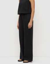 Load image into Gallery viewer, Assembly Label Everyday Linen Pant - Black
