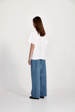 Load image into Gallery viewer, Commoners Womens V-Neck Boy Tee - White
