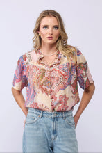 Load image into Gallery viewer, Drama The Label Dalila Top - Pink Paisley

