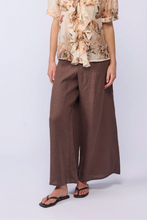 Load image into Gallery viewer, Drama The Label Madrid Pant - Mocha
