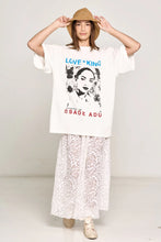 Load image into Gallery viewer, Salasai Love Is King Tee - White
