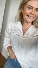 Load image into Gallery viewer, Drama The Label Bon Jour Blouse - White
