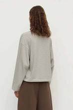 Load image into Gallery viewer, Assembly Label Malone Stripe Wide Sleeve - Cream/Black
