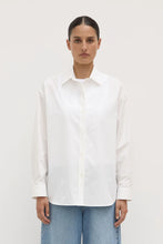 Load image into Gallery viewer, Assembly Label Marigold Poplin Long Sleeve Shirt - White
