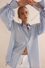 Load image into Gallery viewer, Caitlin Crisp Sunny Beach Shirt - Sky Blue Voile Hyde Boutique
