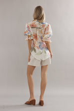 Load image into Gallery viewer, Caitlin Crisp Soho Blouse - Tea Party Floral Hyde Boutique
