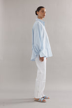 Load image into Gallery viewer, Caitlin Crisp Sonny Shirt - Blue
