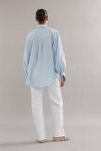 Load image into Gallery viewer, Caitlin Crisp Sonny Shirt - Blue
