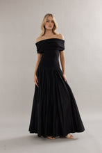 Load image into Gallery viewer, Caitlin Crisp Elsa Dress - Black Hyde Boutique

