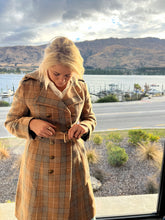 Load image into Gallery viewer, Jordan Elli Brentwood Trench Coat - Pink Check Hyde Boutique
