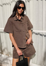 Load image into Gallery viewer, Stories be Told Significant Pocket Front Short - Mocha Arriving Next Week

