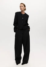 Load image into Gallery viewer, Harris Tapper Tilmens Blazer - Black
