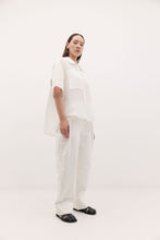 Load image into Gallery viewer, Harris Tapper Brixton Shirt - Ivory Silk Suiting  Hyde Boutique   
