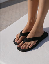 Load image into Gallery viewer, La Tribe Canvas Square Thong - Black
