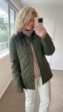 Load image into Gallery viewer, Barbour Heritage Liddesdale Quilted Jacket - Olive Hyde Boutique
