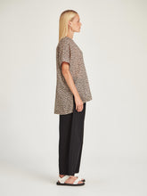 Load image into Gallery viewer, Sills Anita Print Top - Leopard Print
