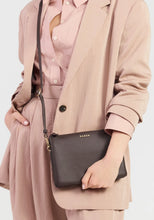 Load image into Gallery viewer, SABEN Tillys Big Sis Crossbody - Cocao
