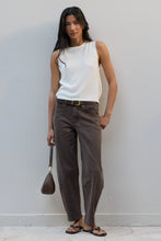 Load image into Gallery viewer, Stories be Told Idolise Stretch Soft Barrel Jean - Mocha Hyde Boutique

