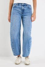 Load image into Gallery viewer, Among The Brave Graduate non-Stretch Barrel Jeans - 90’s Blue
