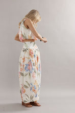 Load image into Gallery viewer, Caitlin Crisp Capri Skirt - Tea Party Floral Hyde Boutique
