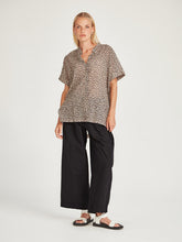 Load image into Gallery viewer, Sills Anita Print Top - Leopard Print

