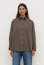 Load image into Gallery viewer, Assembly Label Marigold Poplin Long Sleeve Shirt - Bark
