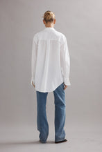 Load image into Gallery viewer, Caitlin Crisp Vienna Shirt - White
