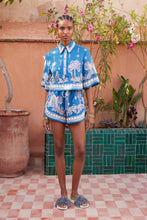 Load image into Gallery viewer, Alémais Acacia Cropped Shirt - Blue
