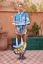 Load image into Gallery viewer, Alémais Acacia Cropped Shirt - Blue
