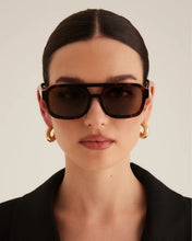 Load image into Gallery viewer, Banbé The Del Ray - Dark Havana Tort Hyde Boutique
