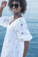 Load image into Gallery viewer, Trelise Cooper The Place To Vee Dress - White
