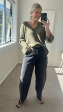 Load image into Gallery viewer, Drama The Label Balloon Jeans - Black Hyde Boutique
