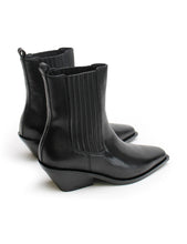 Load image into Gallery viewer, La Tribe Remi Boot - Black  Hyde Boutique   
