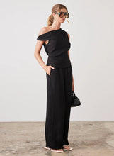 Load image into Gallery viewer, Esmaee View Blouse - Black Hyde Boutique
