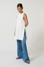 Load image into Gallery viewer, ONTE Selena Tunic - White Hyde Boutique
