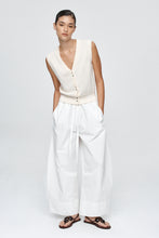 Load image into Gallery viewer, Marle Foundations Vest - Ivory
