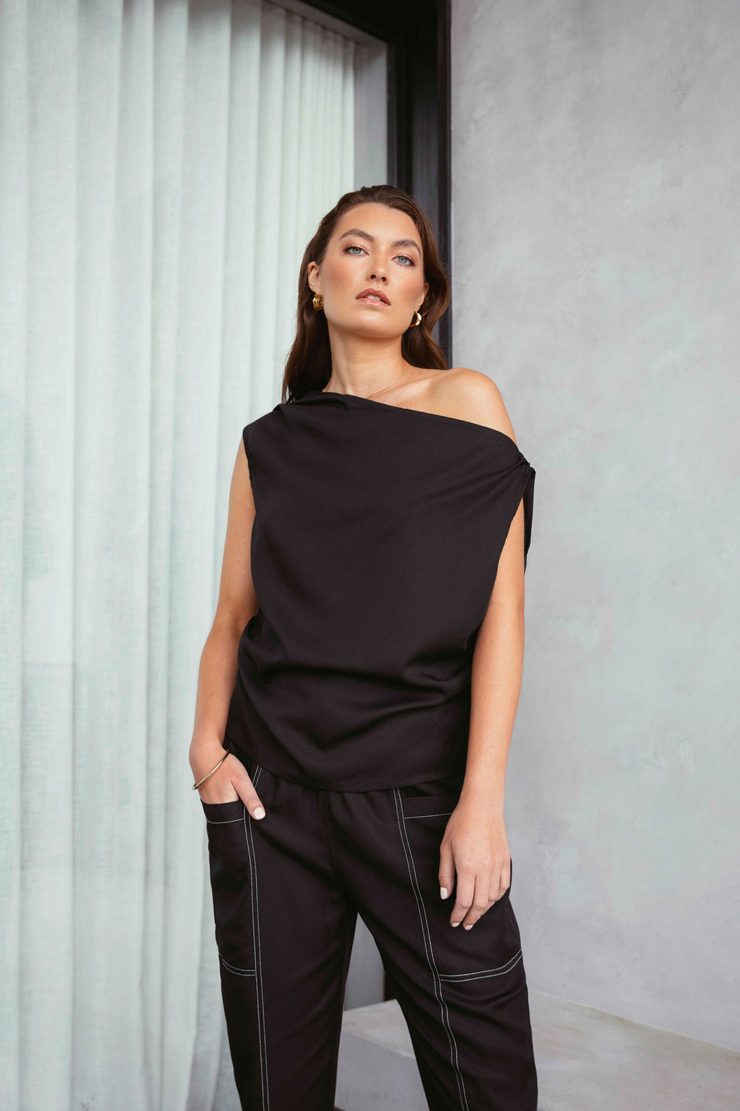 Marlow Palma Asymmetric Top - Black