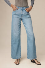 Load image into Gallery viewer, Marle Wide Leg Jean - Classic Wash Hyde Boutique
