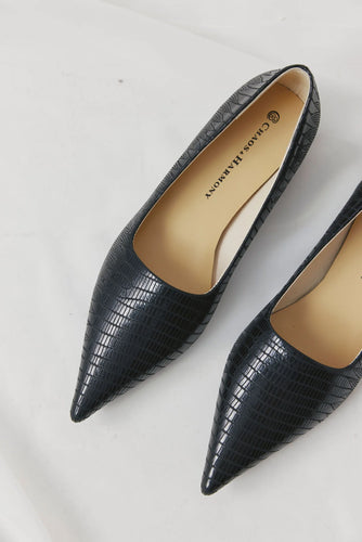 Chaos & Harmony Beatrix Flat -Black Snake  Hyde Boutique   