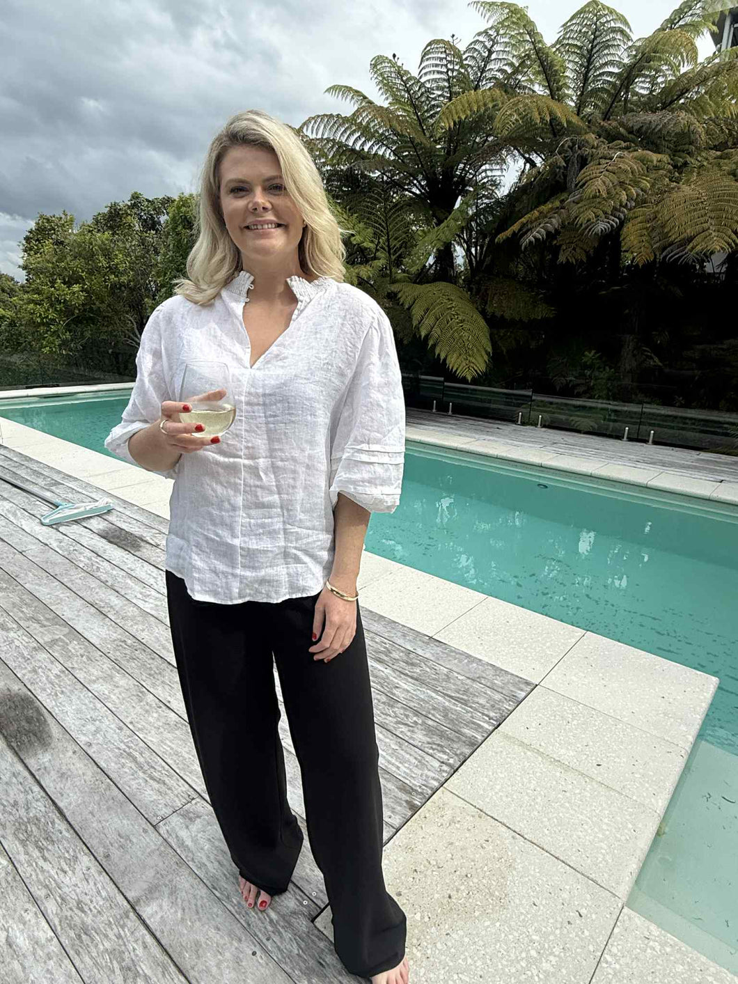 Ivy + Jack Polished Linen High Neck Pleat Reversible Sleeve Top - White Hyde Boutique