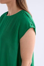 Load image into Gallery viewer, Elk Neues Top - Leaf Green

