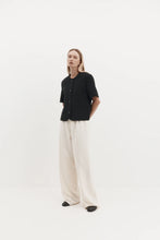 Load image into Gallery viewer, Harris Tapper Tilmens Short Sleeve Blazer - Black Apparel > Women > Clothing > Outerwear > Coats &amp; Jackets > Blazers > Harris Tapper Hyde Boutique
