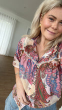 Load image into Gallery viewer, Drama The Label Dalila Top - Pink Paisley Hyde Boutique

